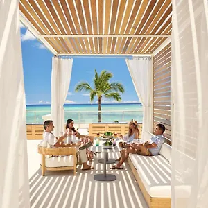 Resort Outrigger Reef Waikiki Beach 4*
