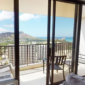 Sleek & Modern 32nd Floor At The Waikiki Banyan - Free Parking! * Honolulu