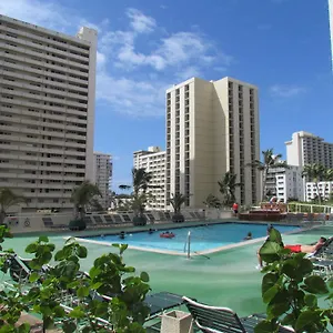 Aparthotel Aston At The Waikiki Banyan 3*