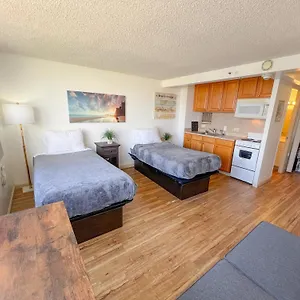 Bright Waikiki Apartment Honolulu