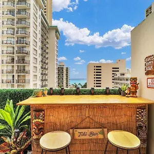 Appartamento Surf & Sip Ocean View Tiki Style